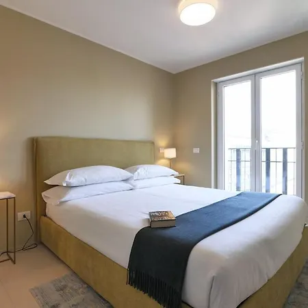 Apartment Royal Paris